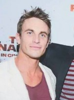 Корум Эллис: 262x354 / 16 Кб