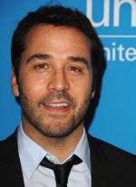 Джереми Пивен: 292x400 / 23 Кб