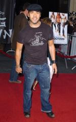 Джереми Пивен: 251x400 / 25 Кб