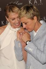 Порша де Росси: 267x400 / 24 Кб