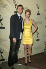 Дженьюэри Джонс: 267x400 / 23 Кб