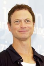 Гэри Синиз: 267x400 / 17 Кб