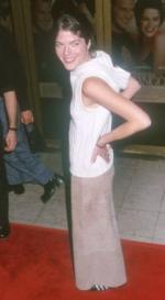 Сэльма Блэр: 220x400 / 14 Кб