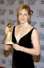 Иди Фалько: 261x400 / 22 Кб