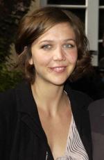 Мэгги Джилленхол: 261x400 / 21 Кб