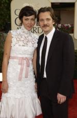 Мэгги Джилленхол: 261x400 / 23 Кб