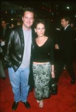 Мэттью Перри: 273x400 / 20 Кб