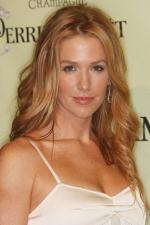 Поппи Монтгомери: 397x594 / 56 Кб