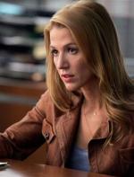 Поппи Монтгомери: 300x393 / 22 Кб