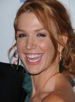 Поппи Монтгомери: 296x397 / 31 Кб