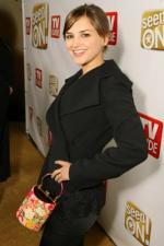 Рейчел Ли Кук: 267x400 / 23 Кб