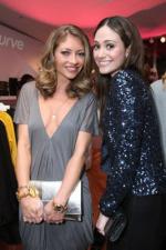 Ребекка Гэйхарт: 267x400 / 27 Кб