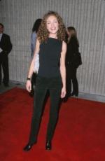 Ребекка Гэйхарт: 262x400 / 16 Кб