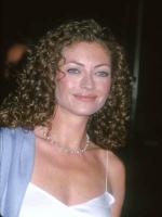 Ребекка Гэйхарт: 300x400 / 17 Кб