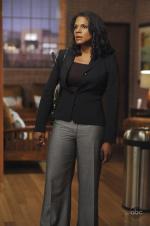 Одра Макдональд: 426x640 / 34 Кб