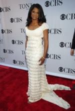 Одра Макдональд: 271x400 / 27 Кб