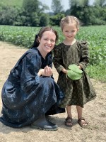 Эмили Митчелл: 768x1024 / 161 Кб