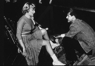 Фото - Обезьяньи проделки: 314x219 / 18 Кб