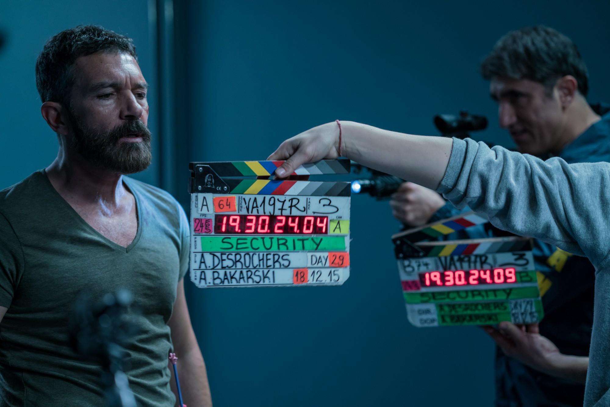 Фото - Охранник: 2000x1334 / 174.05 Кб