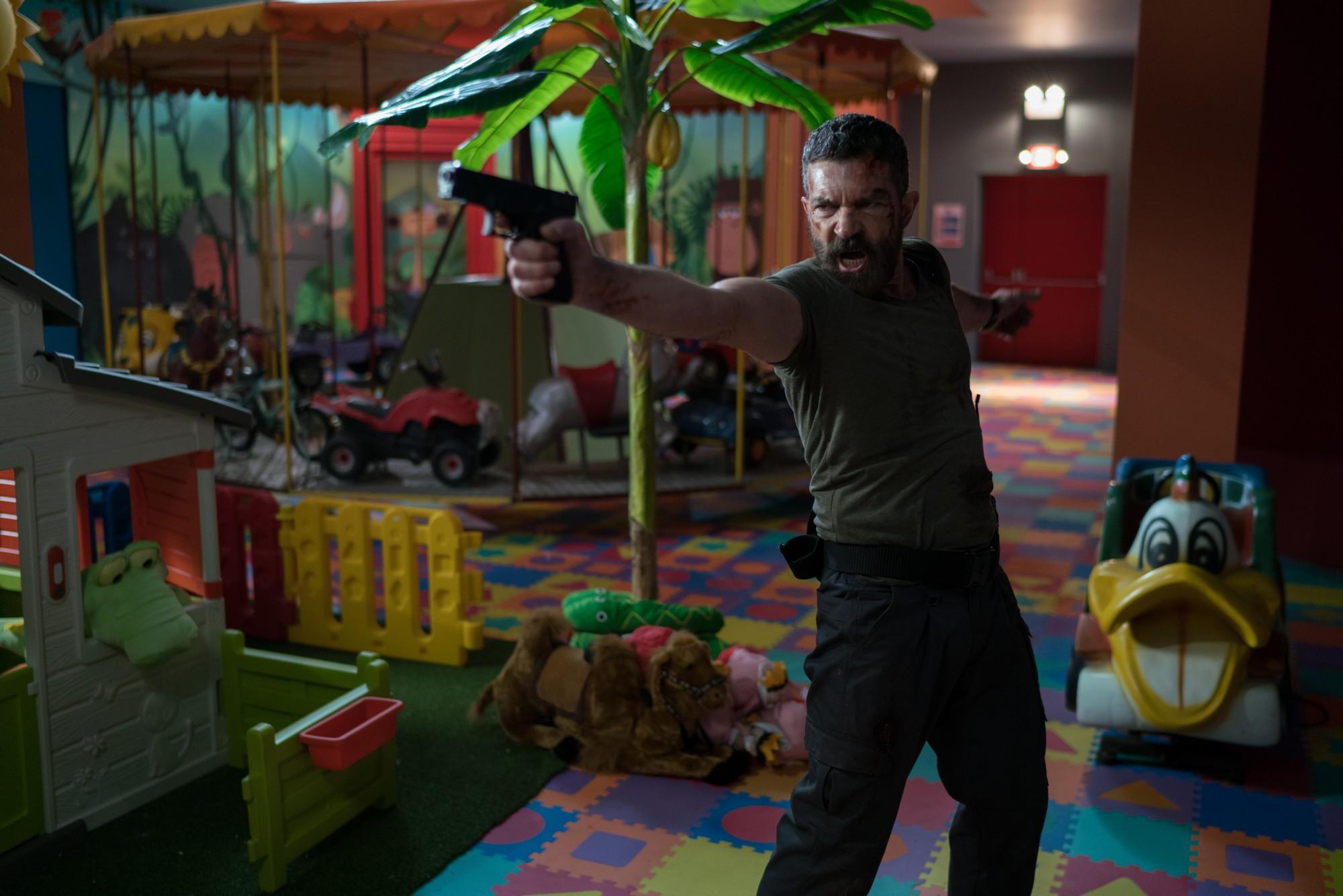 Фото - Охранник: 2000x1334 / 178.81 Кб