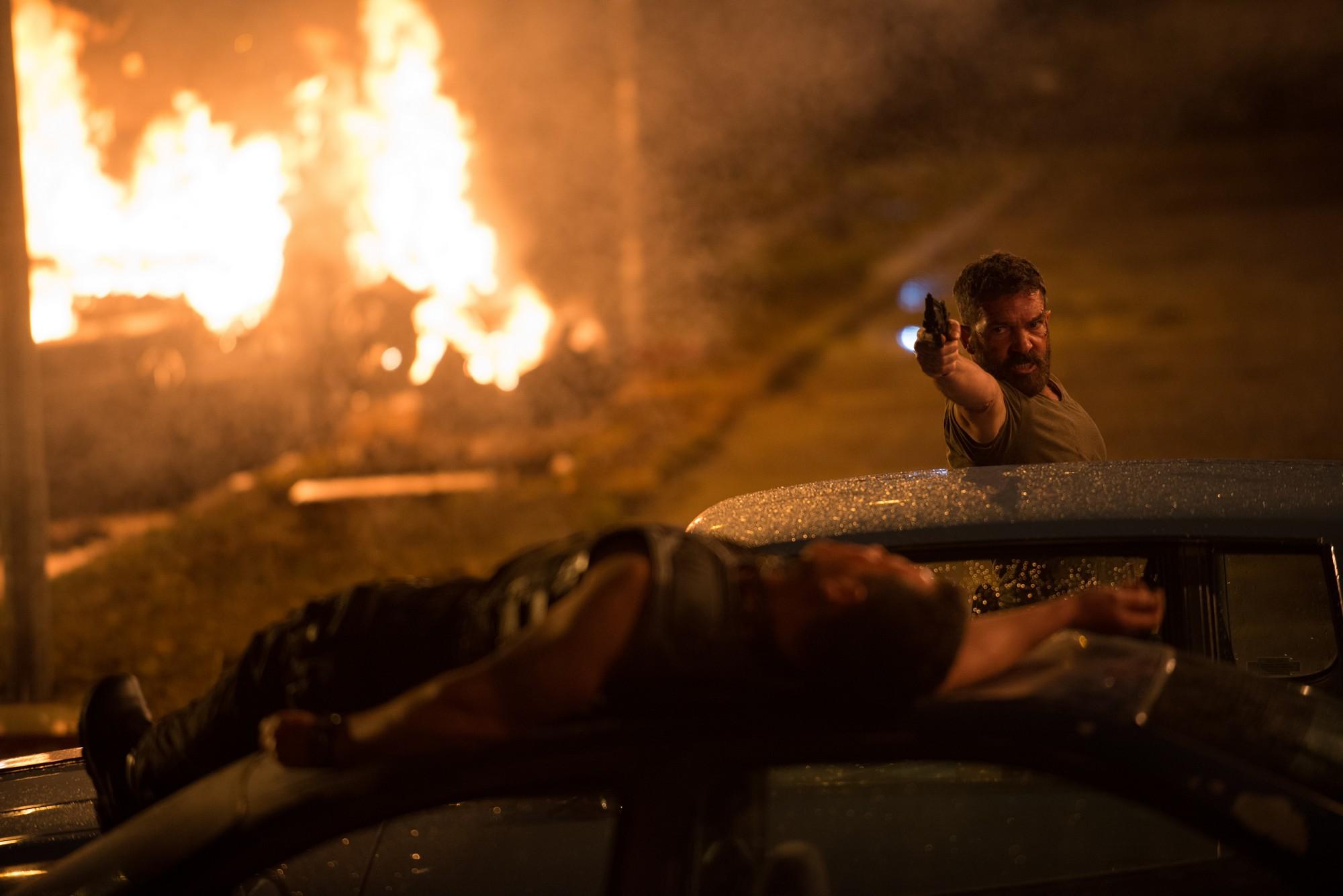 Фото - Охранник: 2000x1335 / 124.55 Кб