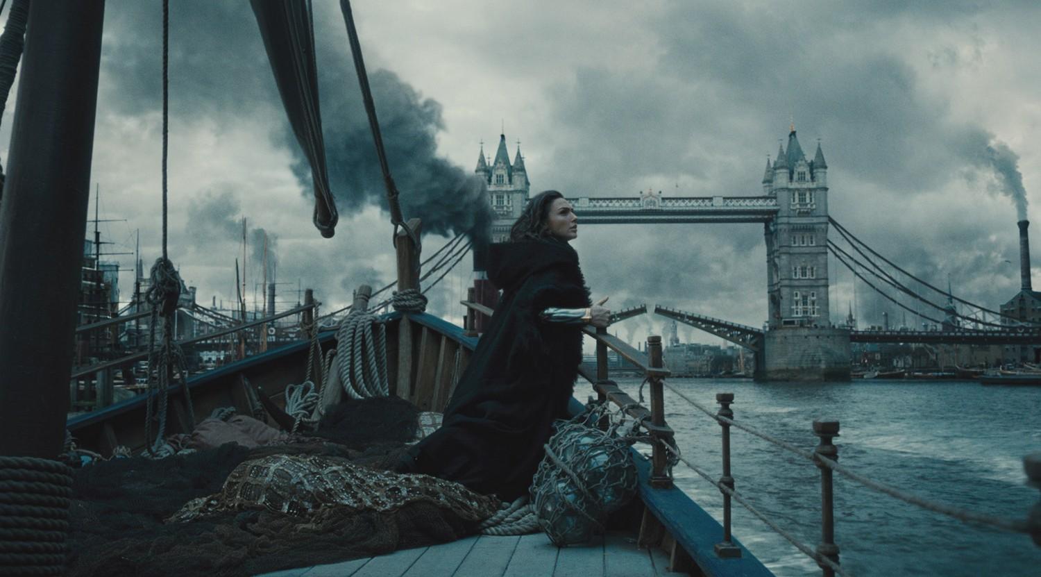 Фото - Чудо-женщина: 1500x831 / 121.02 Кб