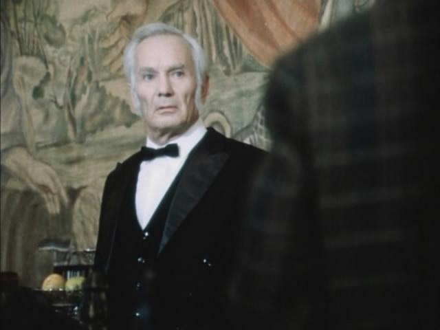 Фото - Чисто английское убийство: 640x480 / 18.9 Кб