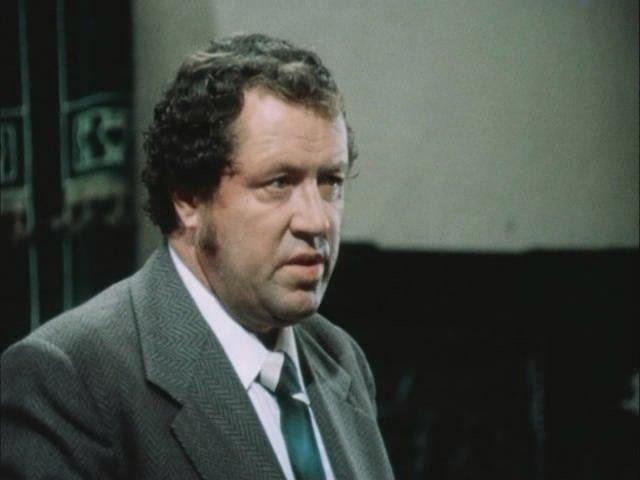 Фото - Чисто английское убийство: 640x480 / 23.32 Кб