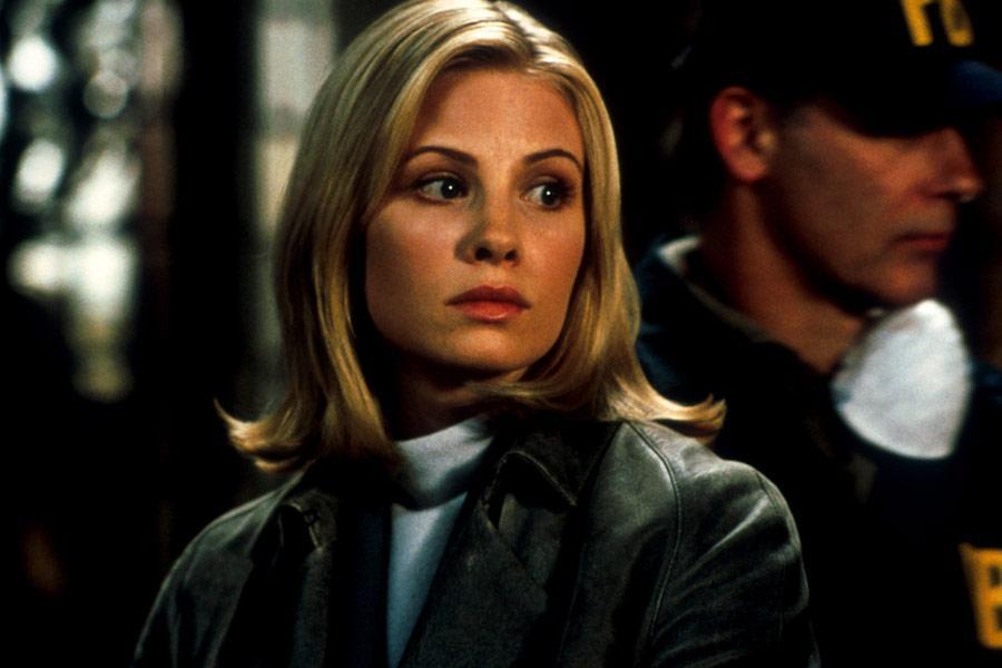 Фото - И пришел паук: 900x600 / 48.35 Кб