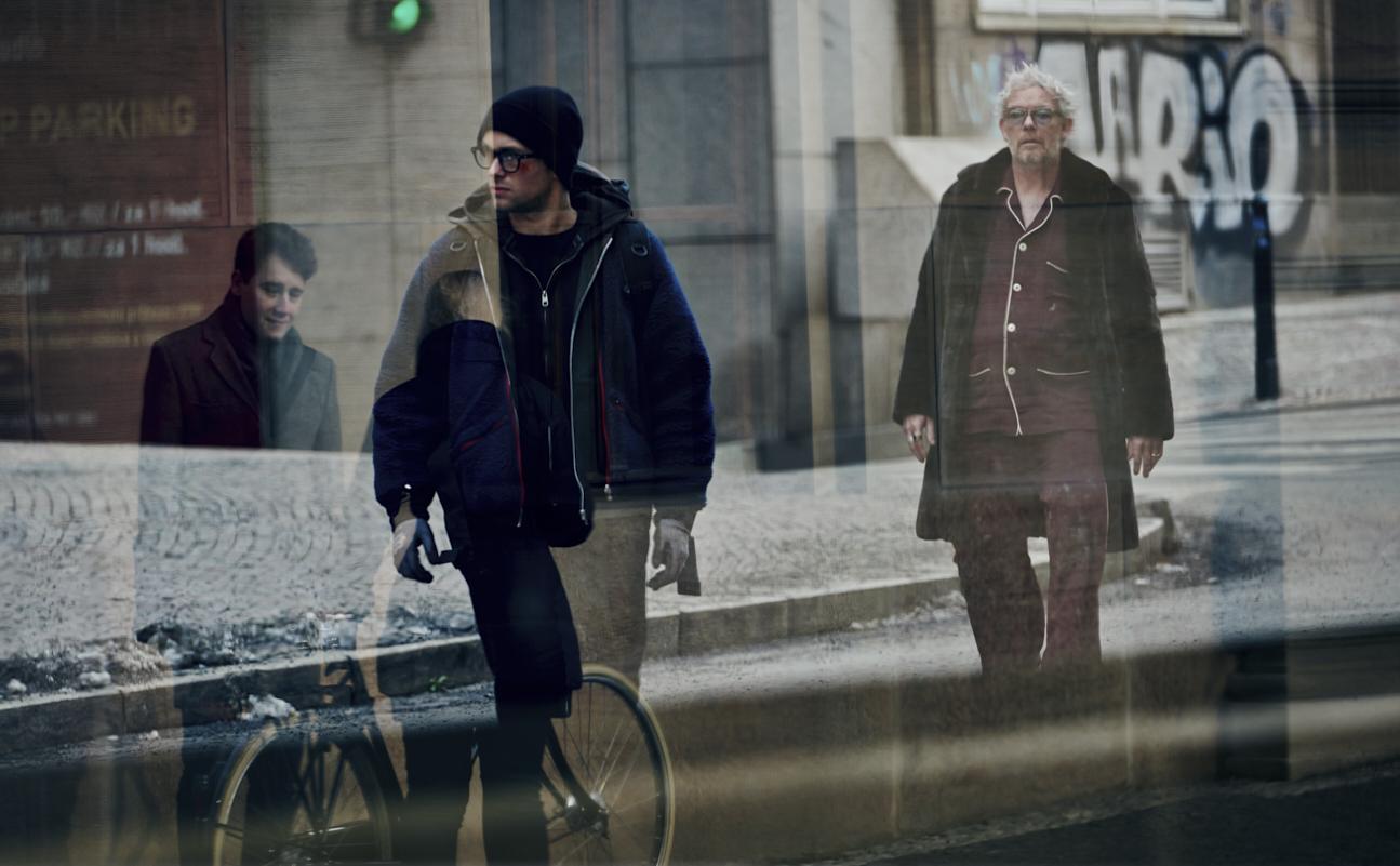 Фото - Мастер: 1295x801 / 95.07 Кб