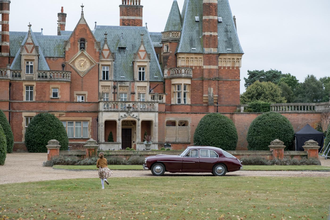 Фото - Скрюченный домишко: 1400x933 / 221.29 Кб
