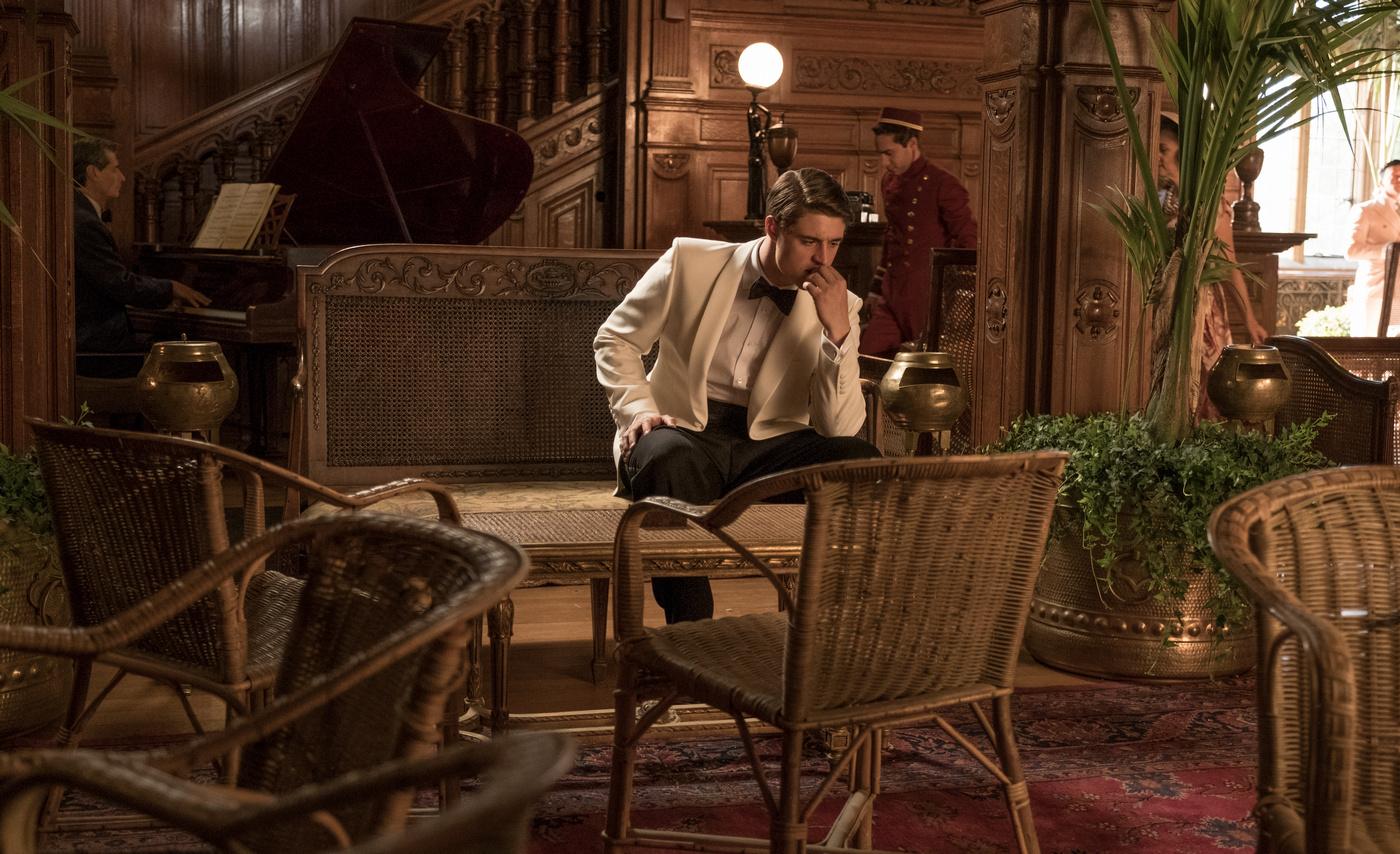 Фото - Скрюченный домишко: 1400x854 / 186.72 Кб