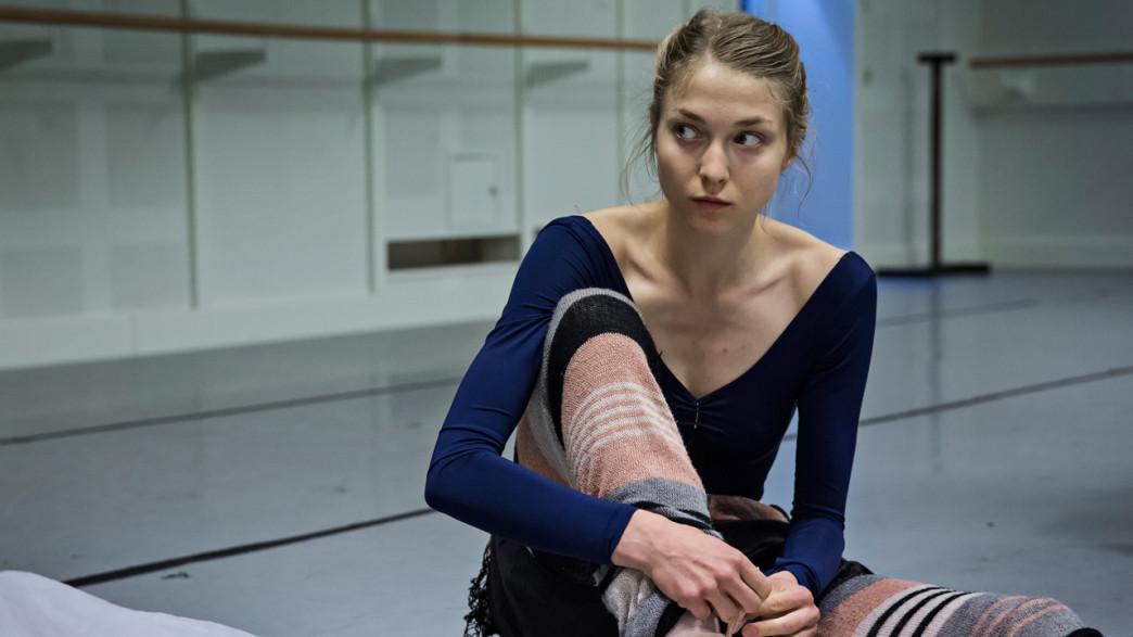 Фото - Не оставляй меня: 1044x587 / 46.49 Кб