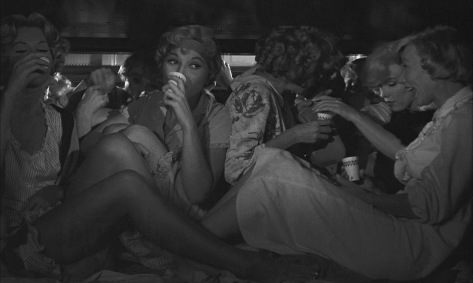 Фото - В джазе только девушки: 960x576 / 41.05 Кб