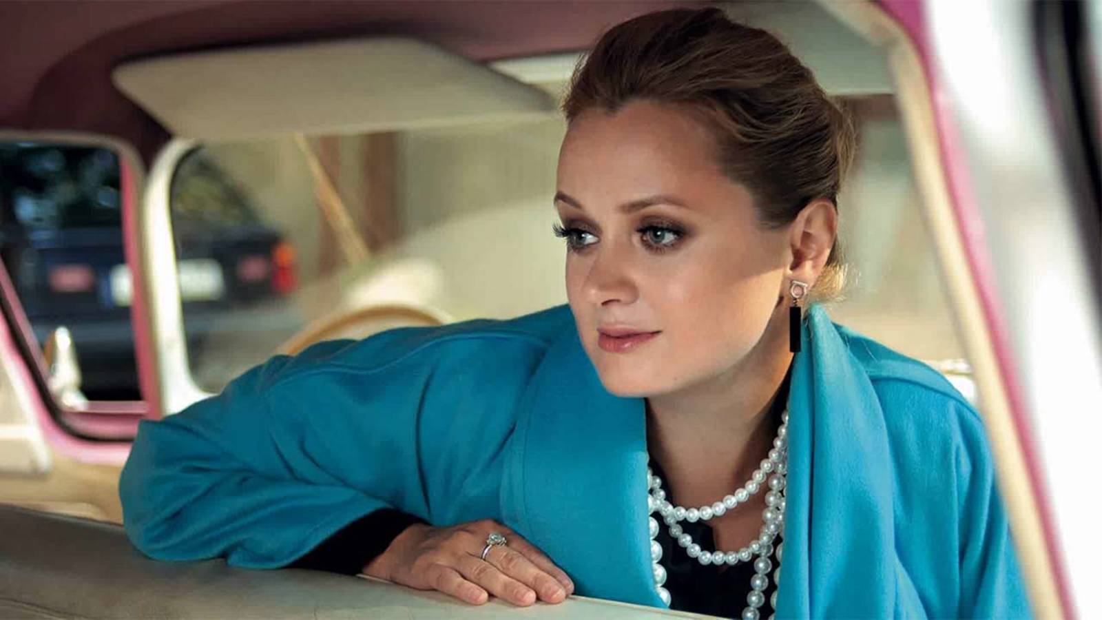 Фото - Обычная женщина: 1600x900 / 97.24 Кб