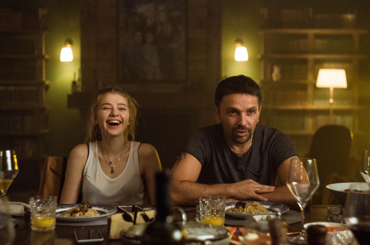 Фото - Громкая связь: 1200x793 / 98.13 Кб