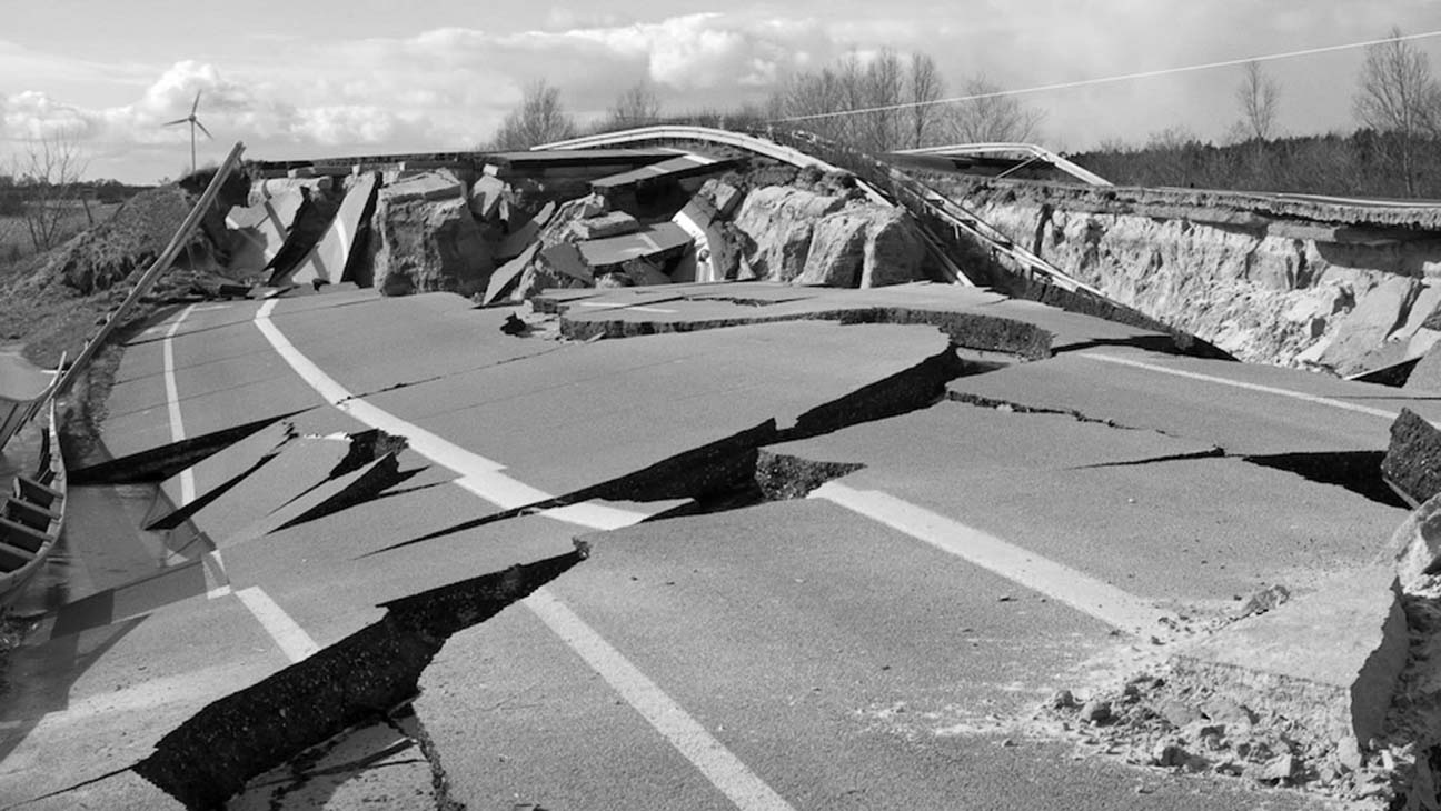 Фото - : 1296x730 / 146.93 Кб