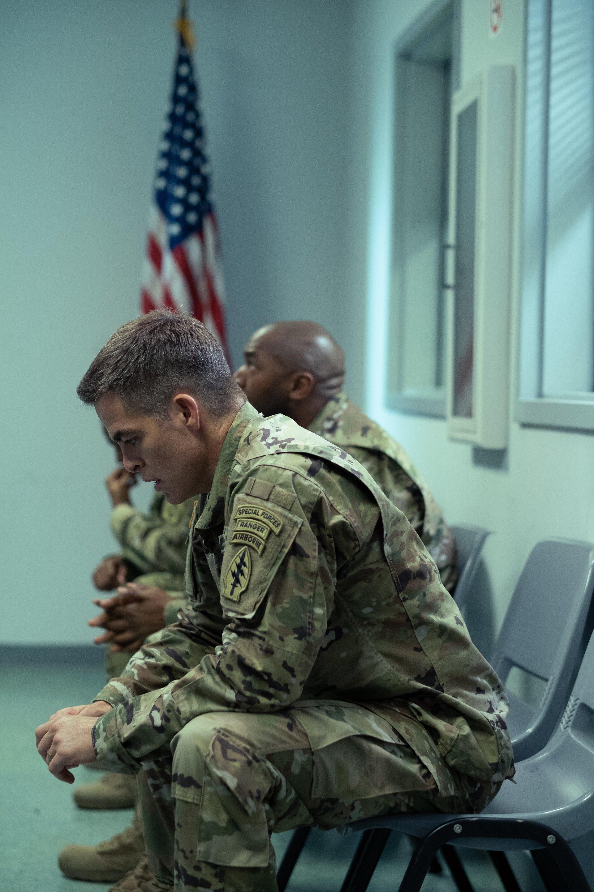 Фото - Наемник: 1920x2880 / 620.08 Кб