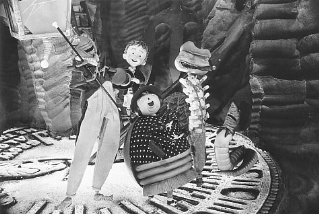 Фото - Джеймс и гигантский персик: 319x214 / 25 Кб