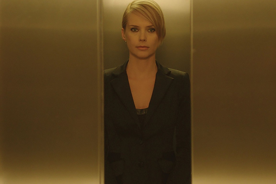 Фото - Worlds Apart: 1152x768 / 73 Кб