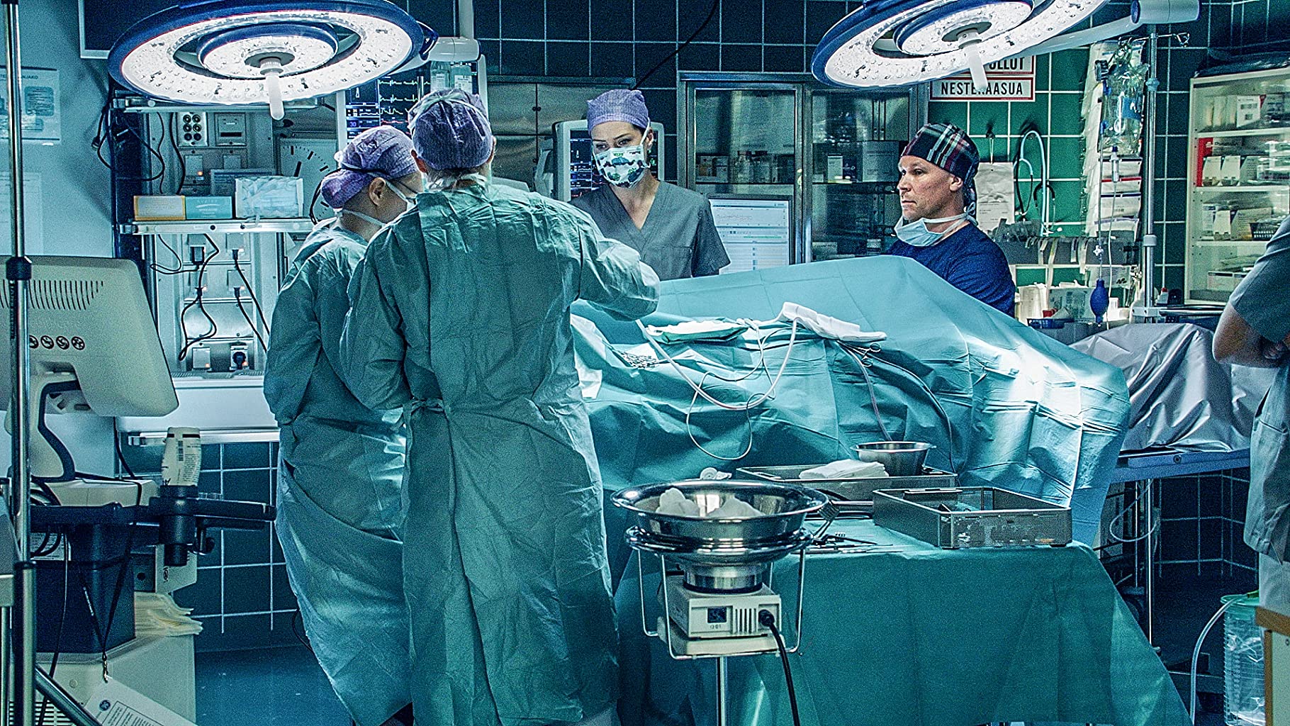 Фото - : 1820x1024 / 516 Кб