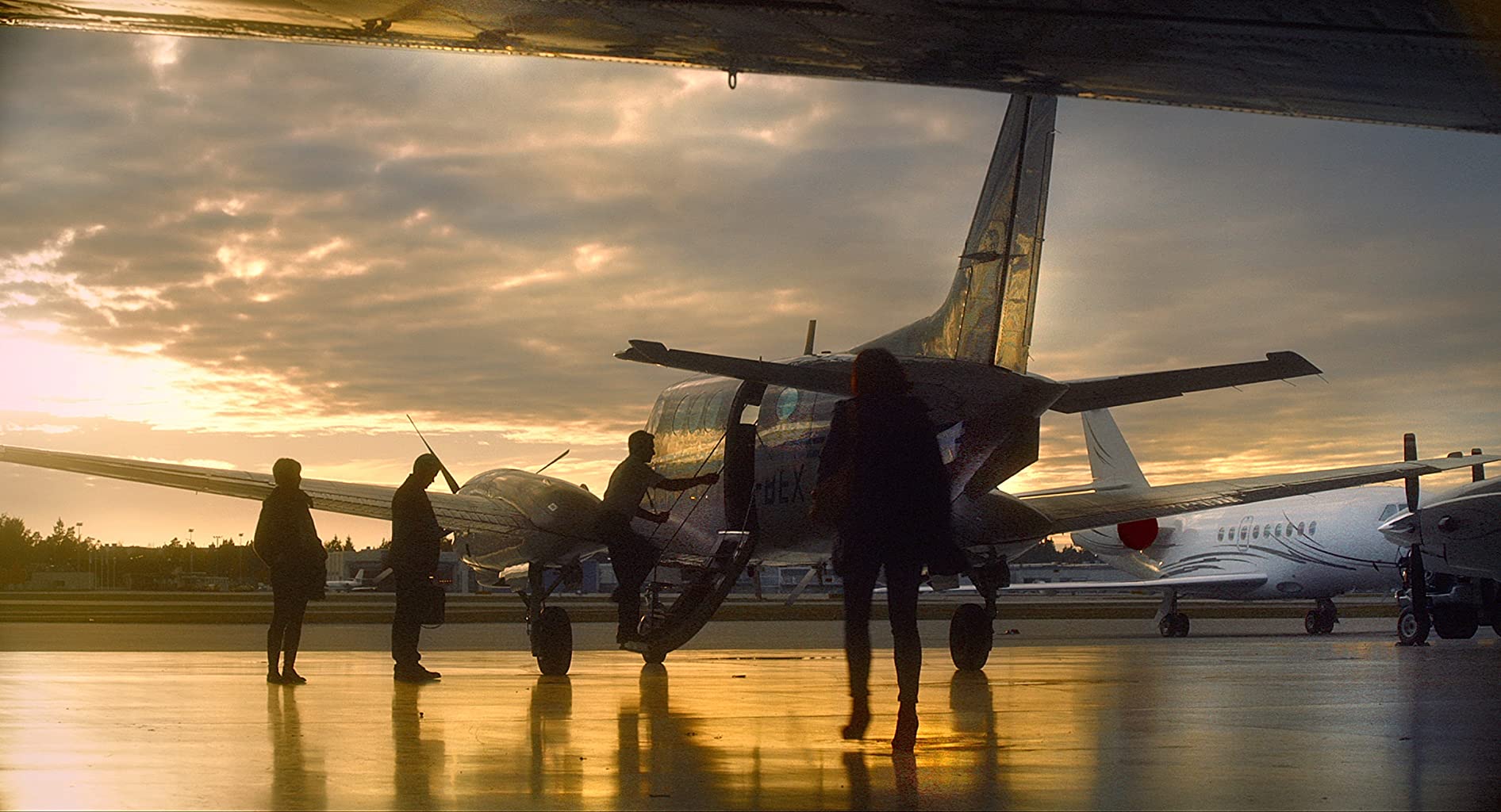 Фото - : 1892x1024 / 190 Кб