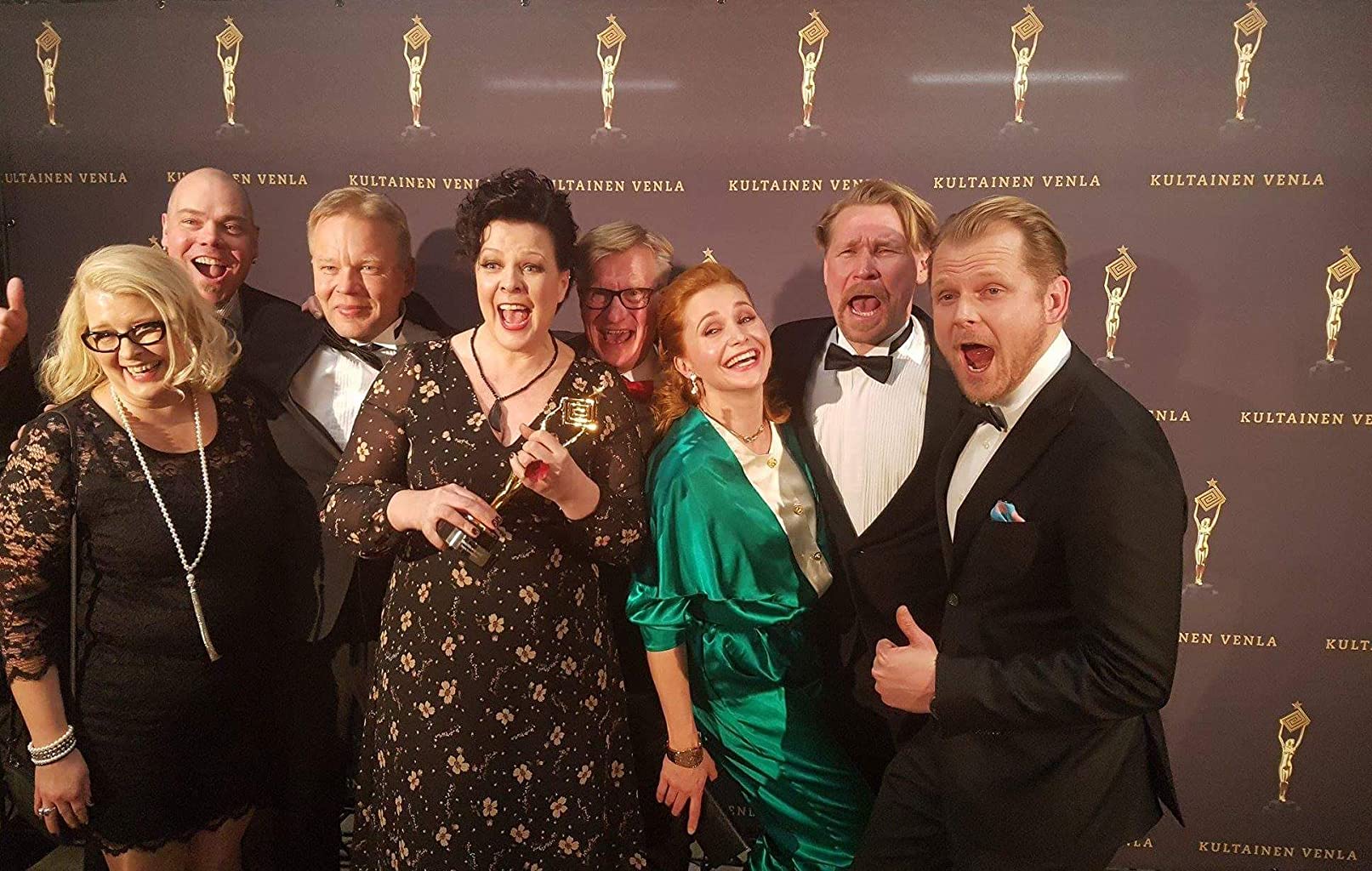 Фото - : 1613x1024 / 240 Кб