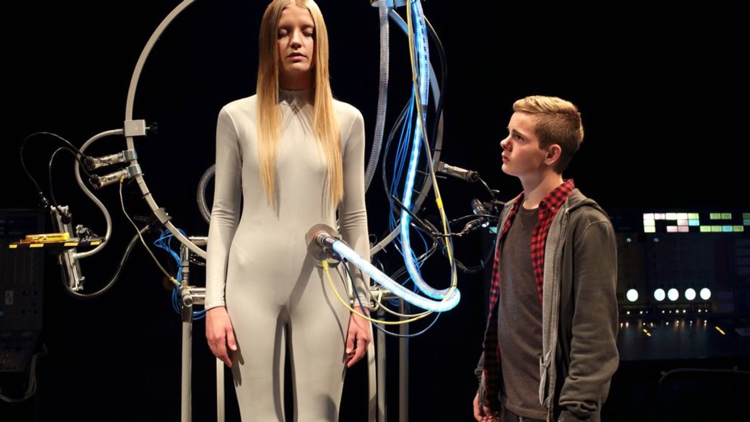 Фото - : 1480x833 / 97 Кб