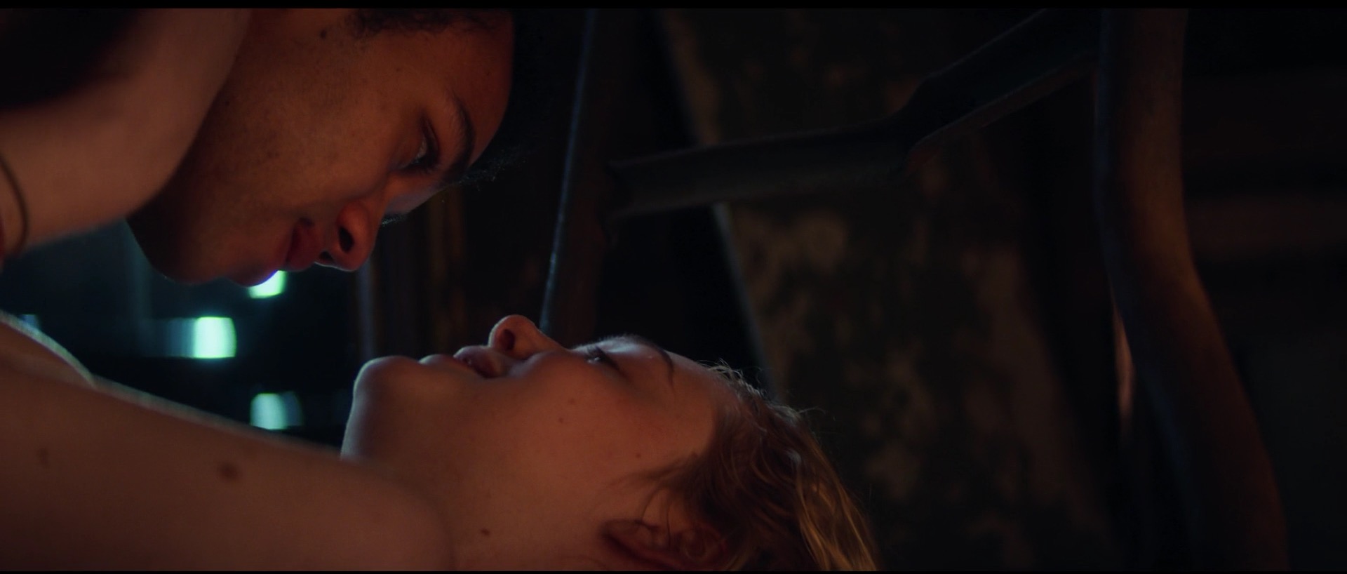 Фото - : 1920x818 / 118 Кб