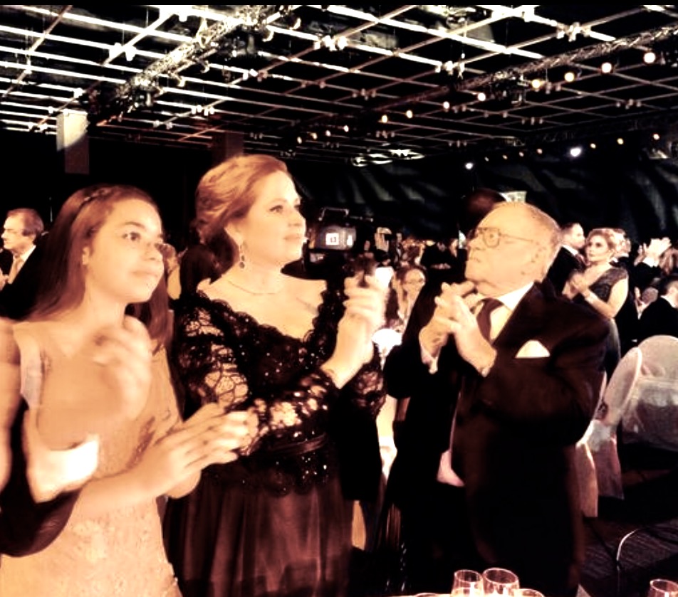 Фото - : 952x839 / 185 Кб