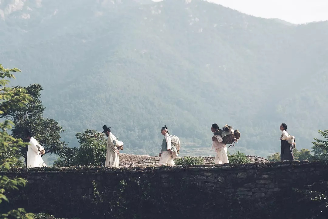 Фото - : 1080x720 / 198 Кб