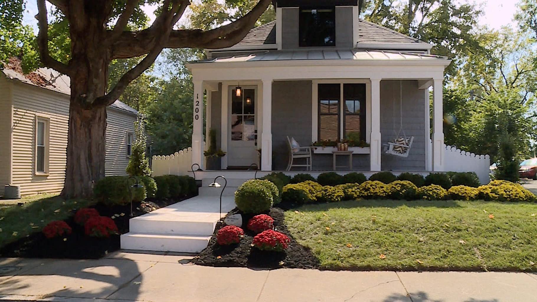 Фото - : 1820x1024 / 259 Кб