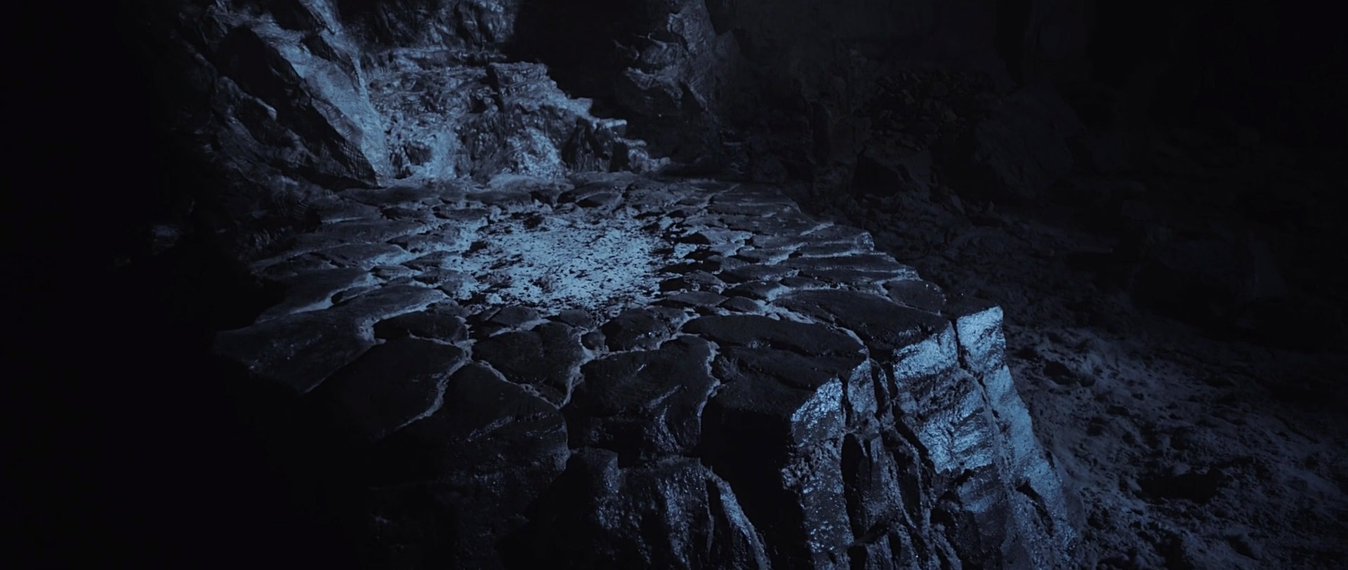 Фото - Он — дракон: 1920x812 / 232 Кб