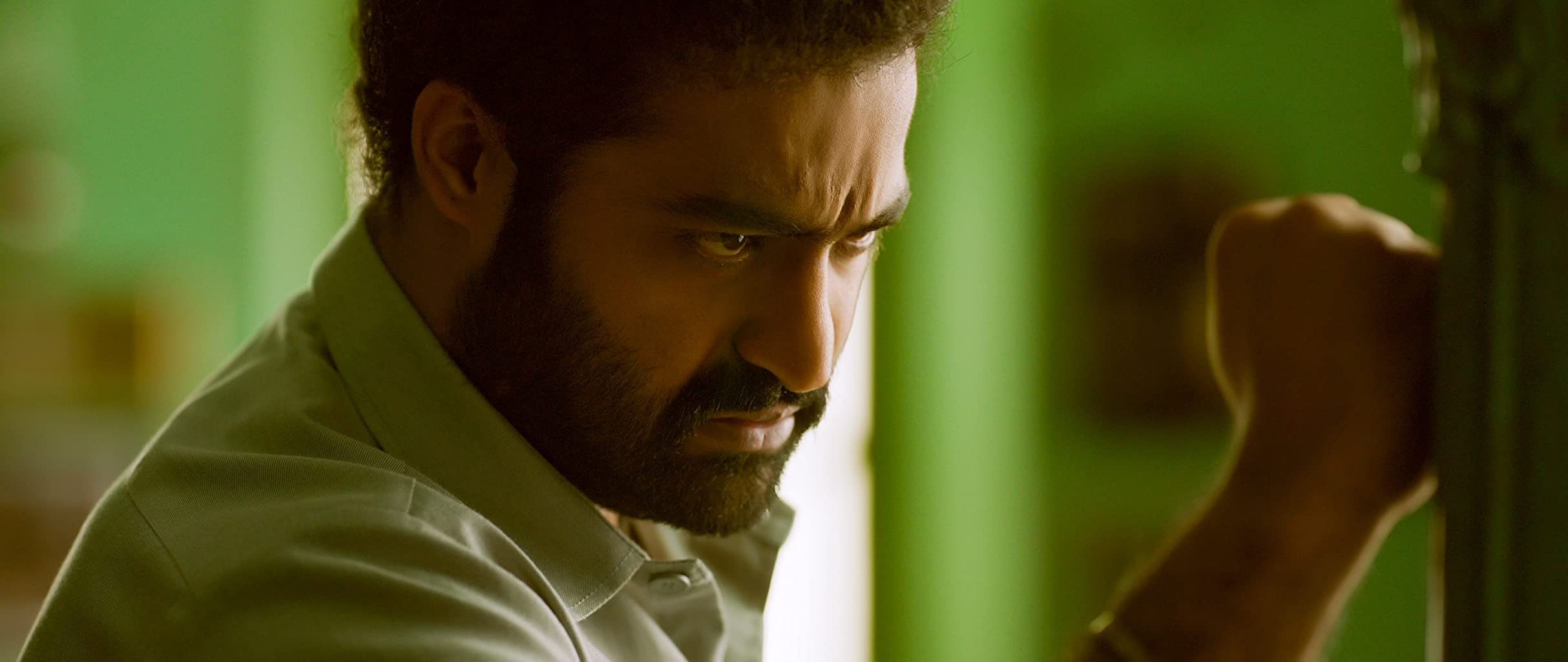 Фото - RRR: Рядом ревет революция: 2427x1024 / 105 Кб